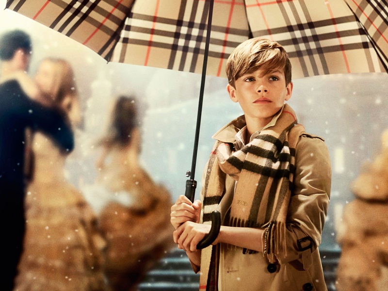 Romeo Beckham stars in the festive campaign of Burberry 3