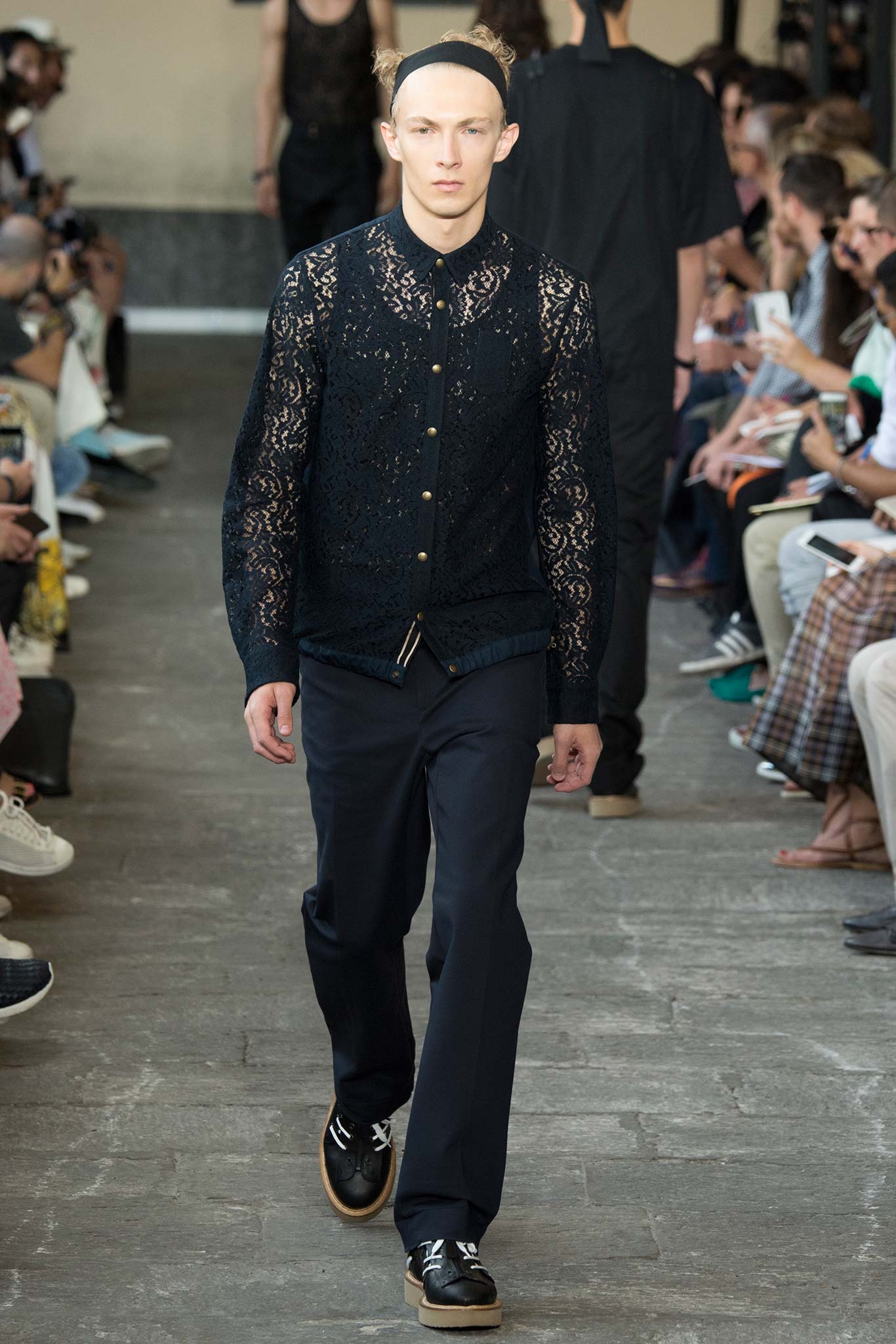 spring-2016-menswear-trends-01-lace-05