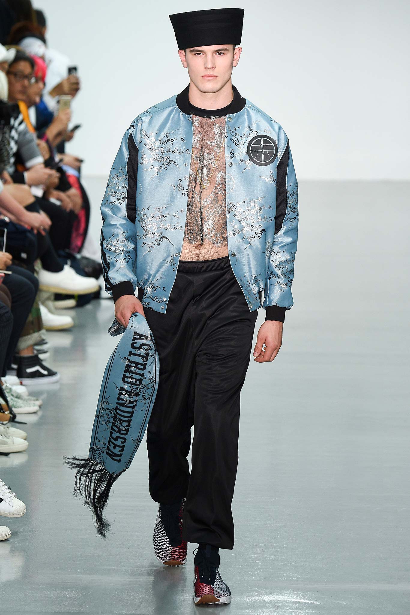spring-2016-menswear-trends-07-chinoiserie-04
