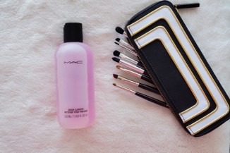 mac-brush-cleanser review
